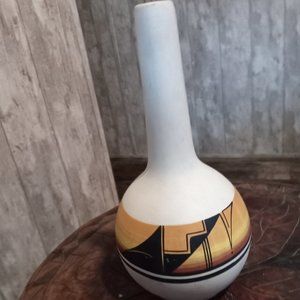 UTE MOUNTAIN TRIBE POTTERY 10" VASE